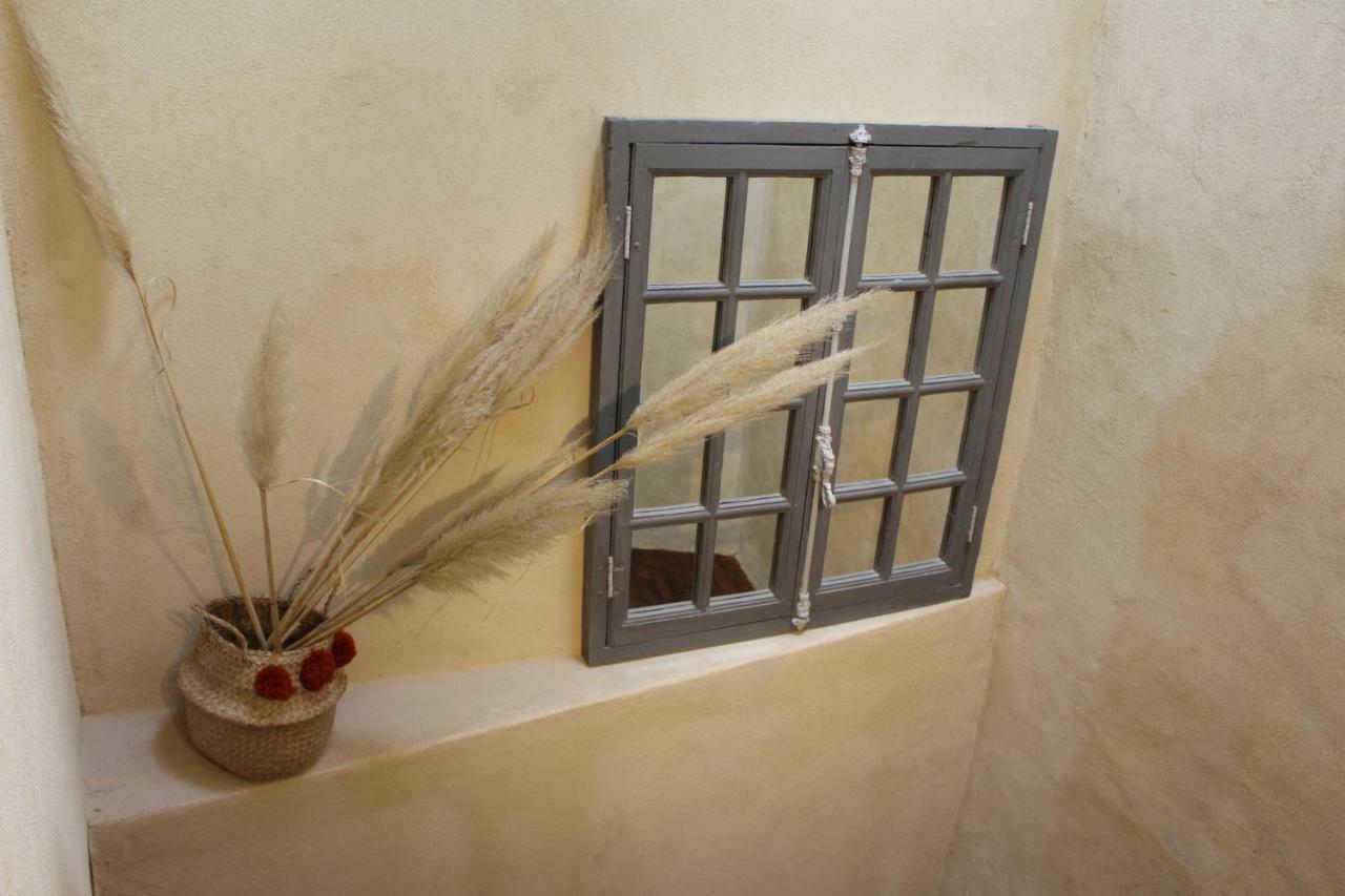 Gite Le Pied Du Geant - Local Securise Pour Les Velos Tournon-sur-Rhone Exterior foto